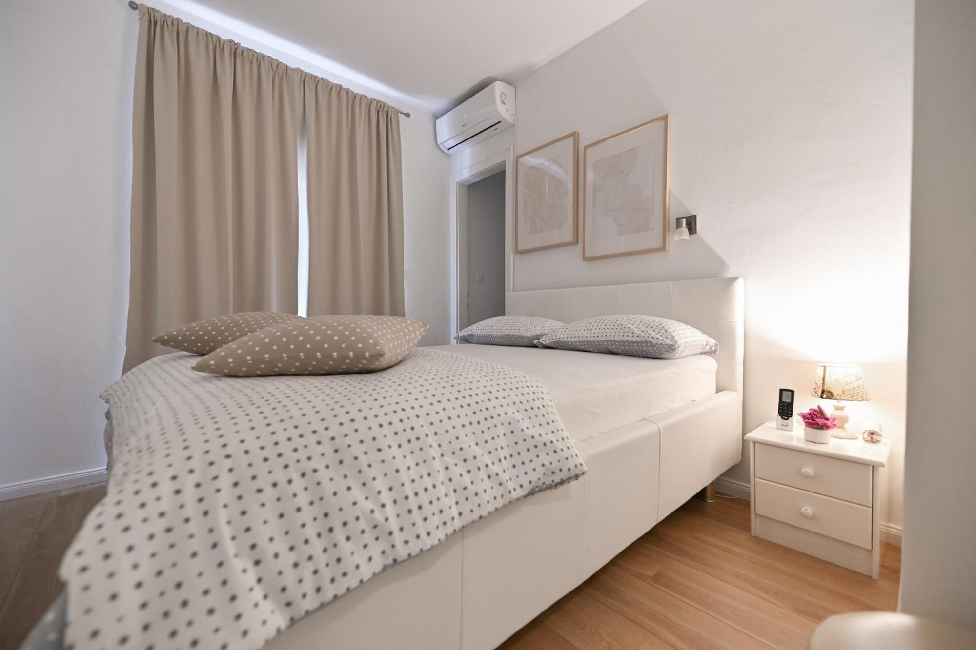 Near City Center Apartment With Free Parking And Air Condition In Each Room Ζαντάρ Εξωτερικό φωτογραφία